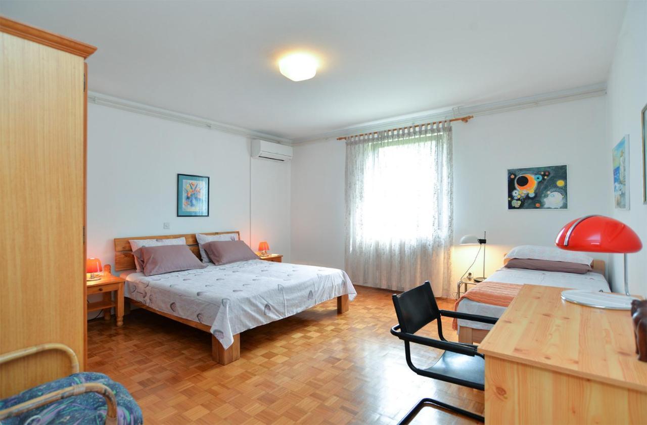 Apartment Anton 2083 Premantura